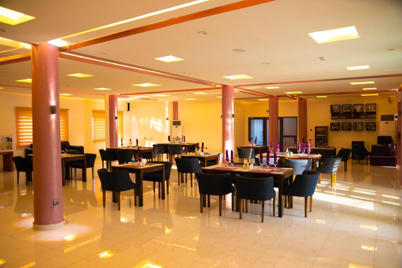 Hotel La Casa Cielo Cotonou Extérieur photo