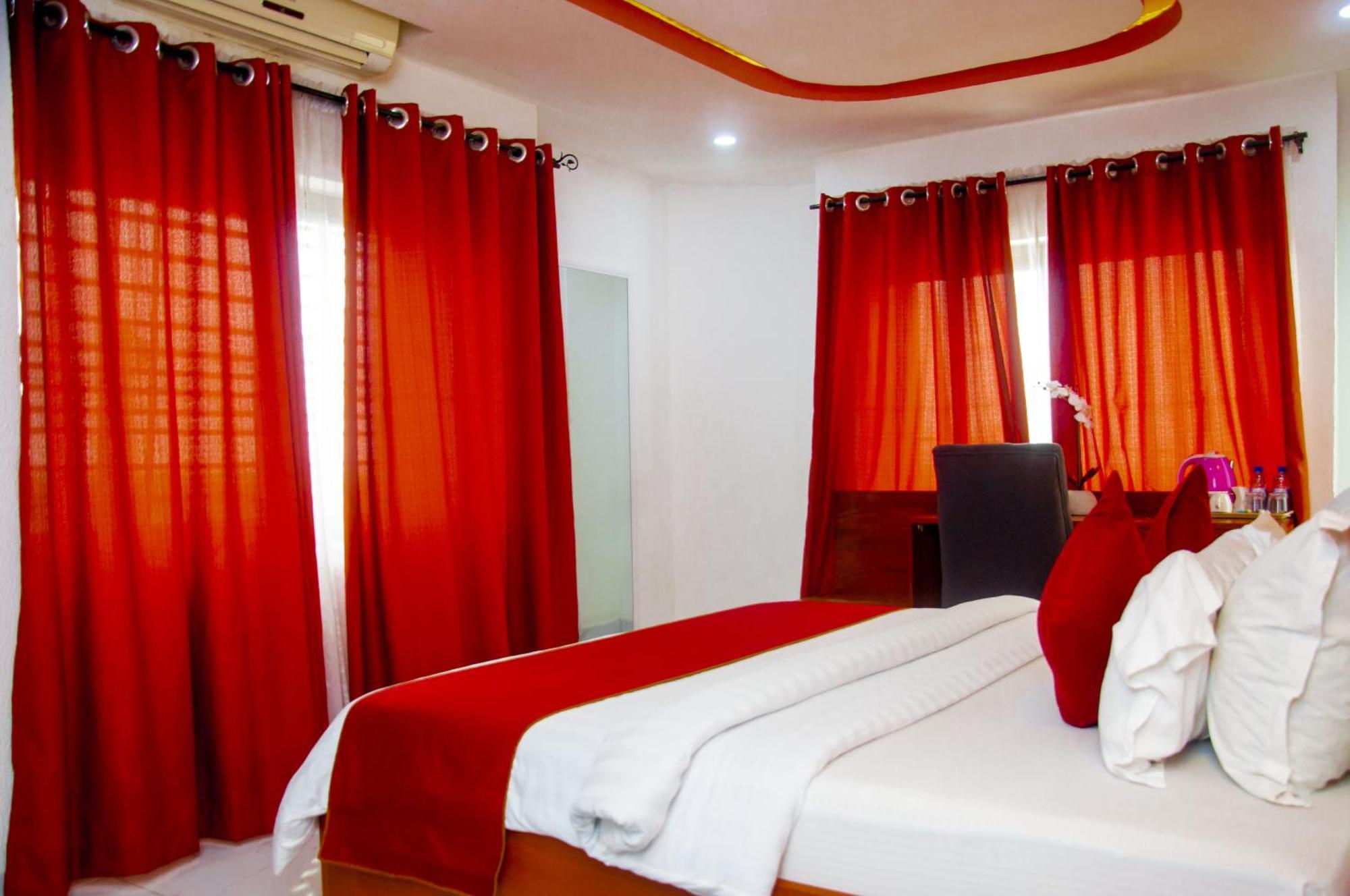 Hotel La Casa Cielo Cotonou Extérieur photo